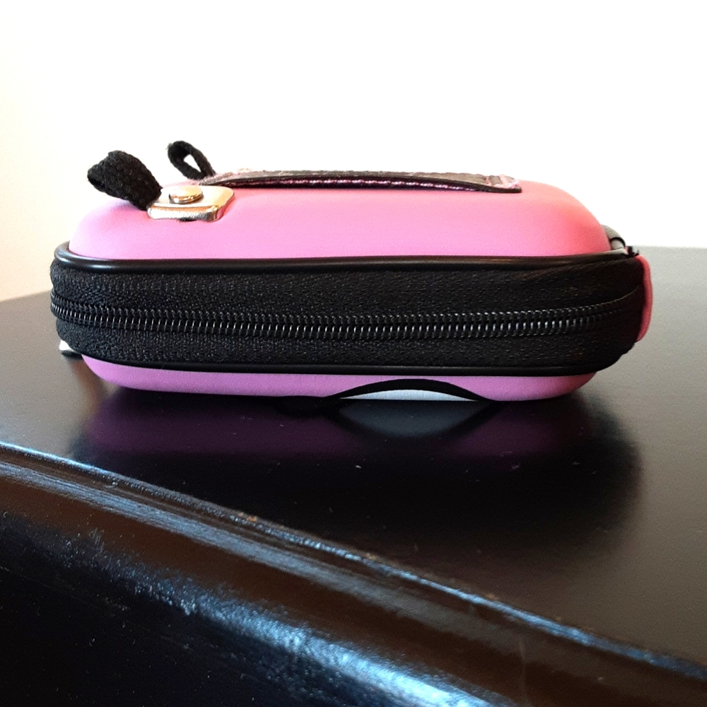 Hello Kitty Multi-Purpose Belt Case Earbuds, Keys, I.D. - Picture 3 of 5